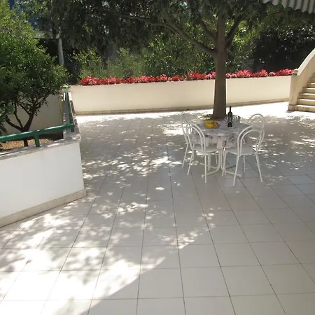 Pino Apartment