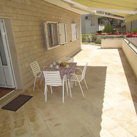 Pino Apartment