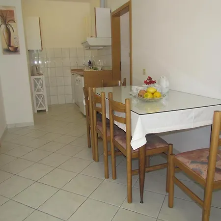 Pino Apartment *