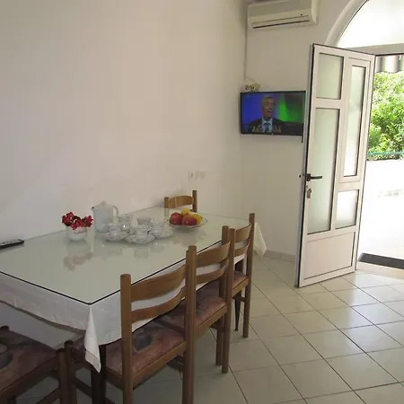 Pino Apartment