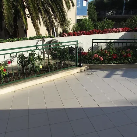 Pino Apartment *