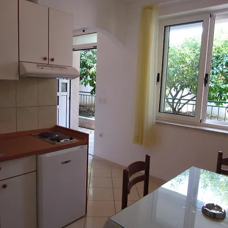 Pino Apartment *