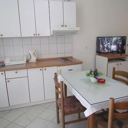 Apartment Pino *